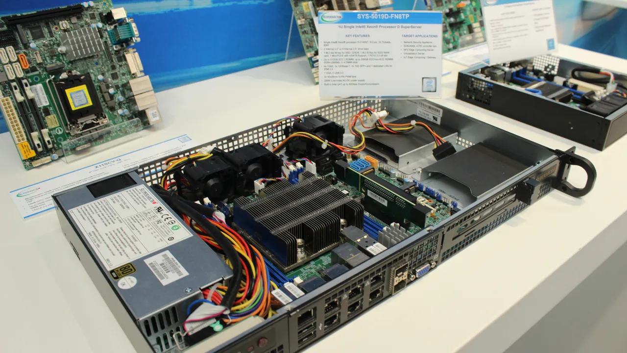 SYS-5019D-FN8TP Supermicro auf CeBIT 18