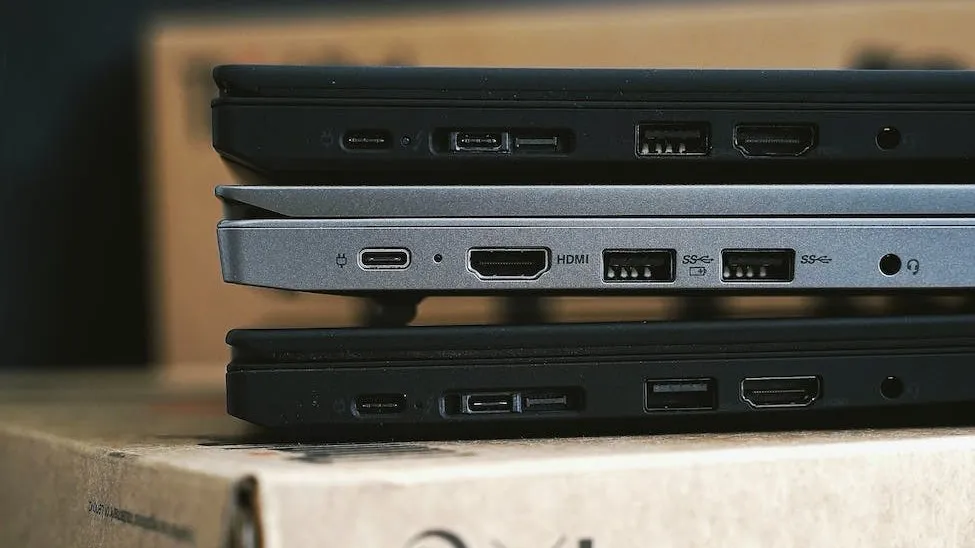 black and gray dvd player