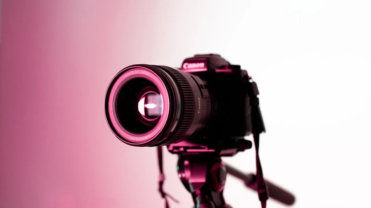 close up photo of dslr camera