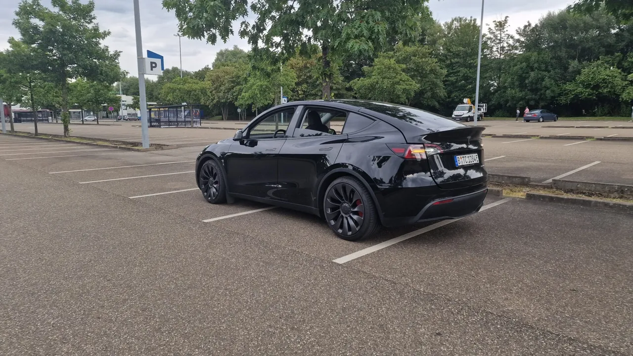 Tesla Model Y - Testfahrt
