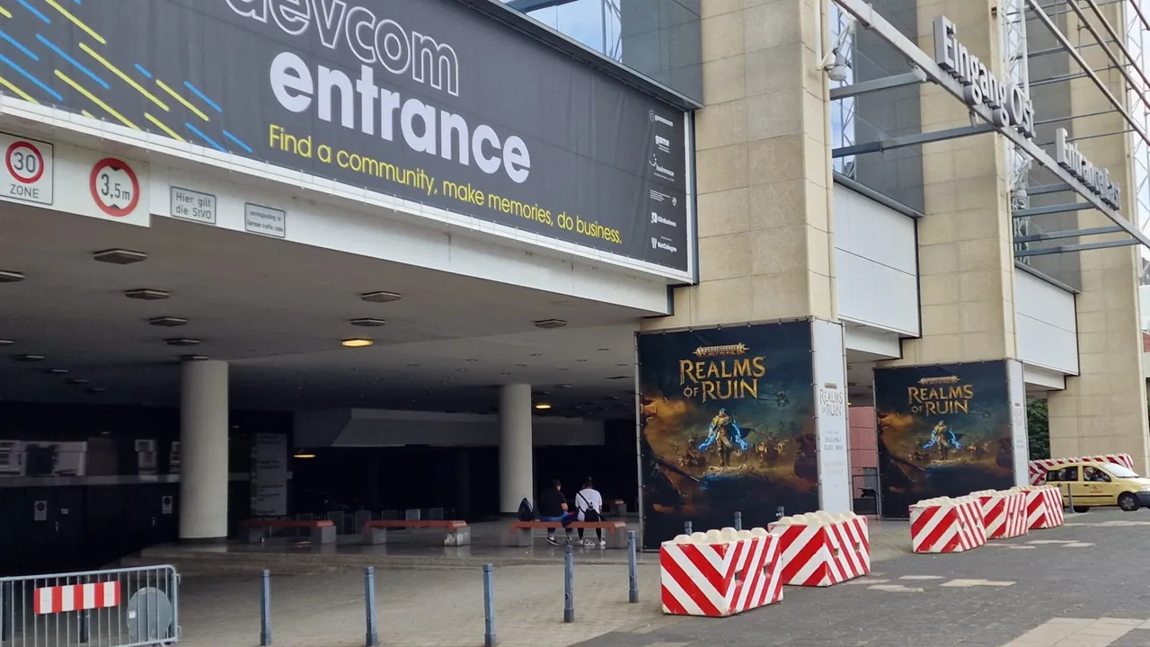 devcom Eingang in Köln
