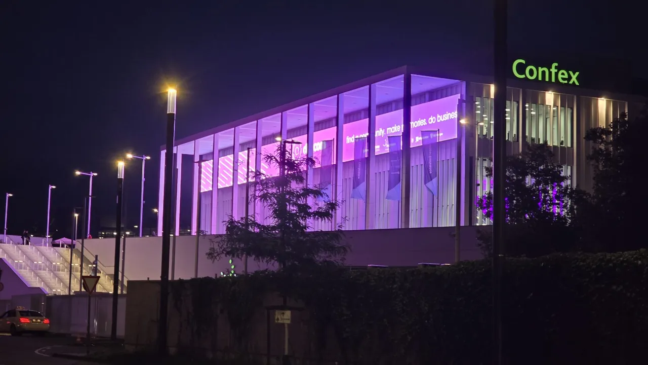 Confex Gebäude während der devcom 2024