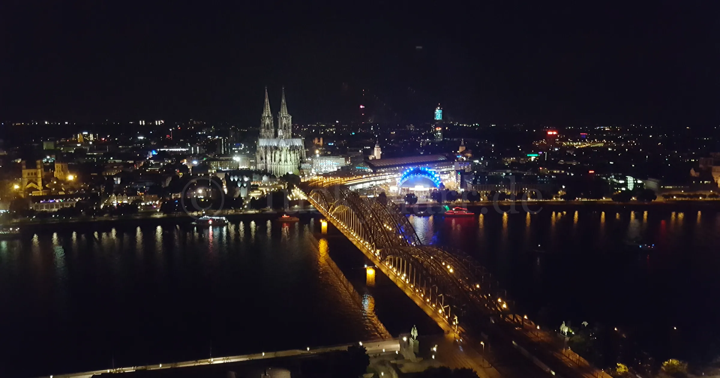 Köln bei Nacht - Gamescom 2017