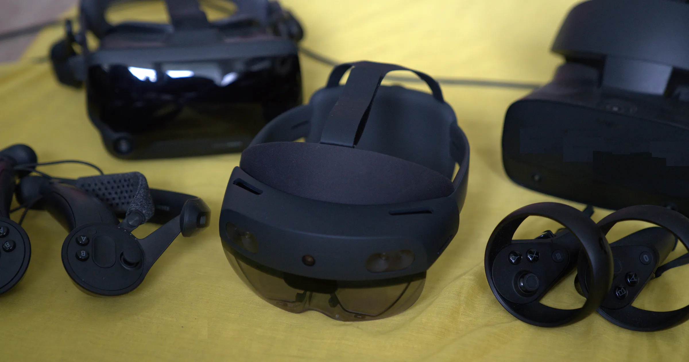 Hololens vs Oculus Rift S vs Valve Index