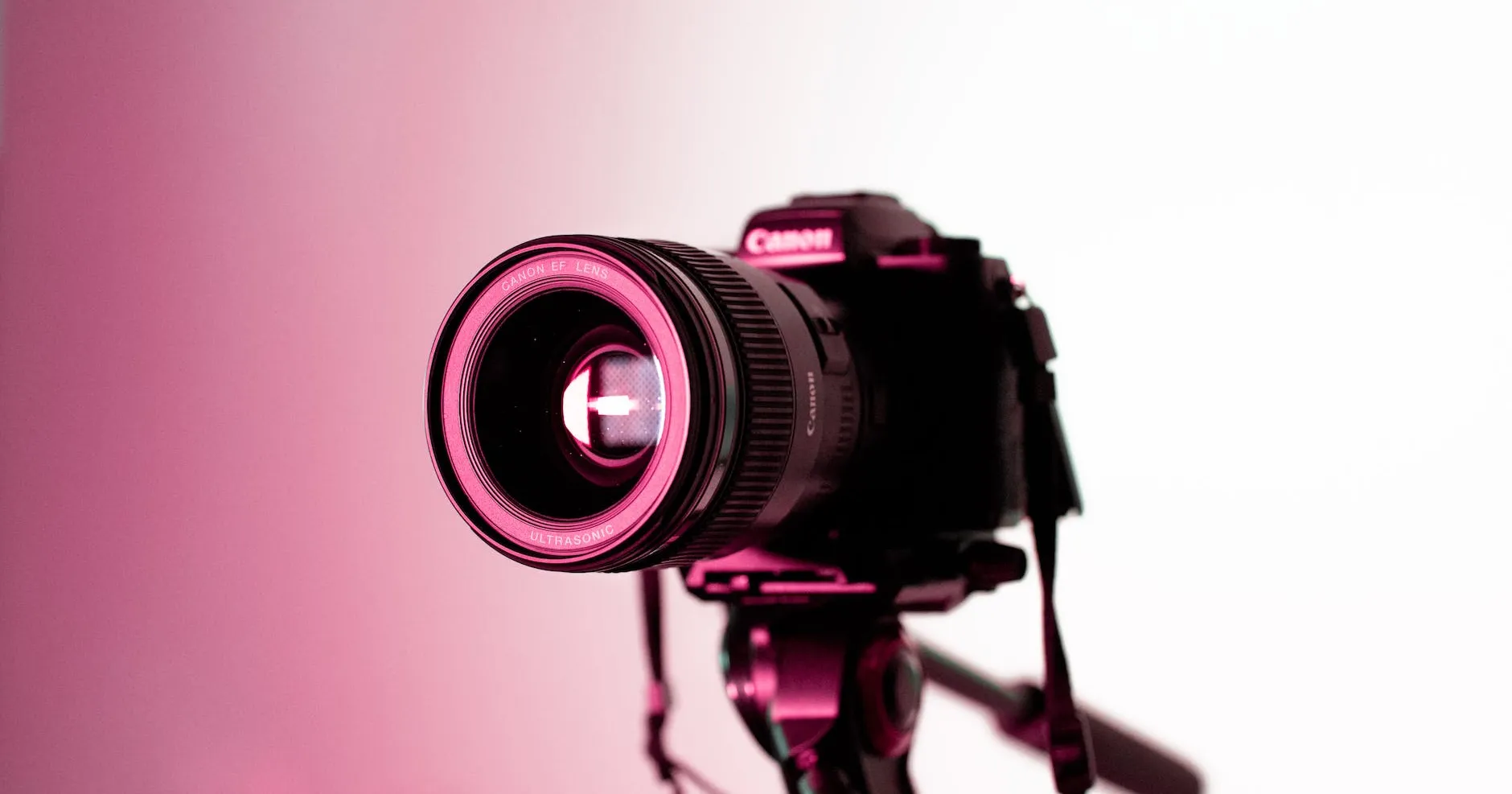 close up photo of dslr camera