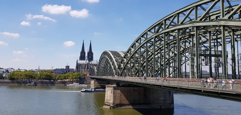 Köln - Hohenzollernbrücke - Gamescom