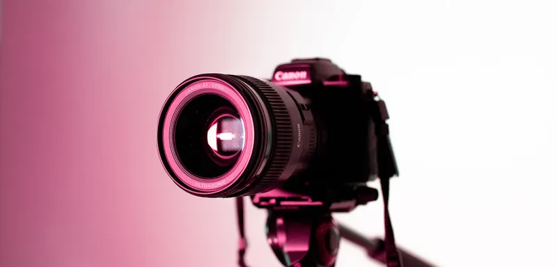 close up photo of dslr camera